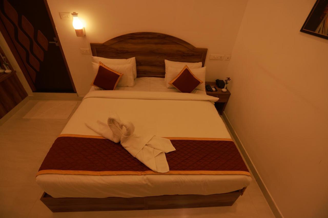Malavikas Black Beach Resort วาร์คาลา ภายนอก รูปภาพ